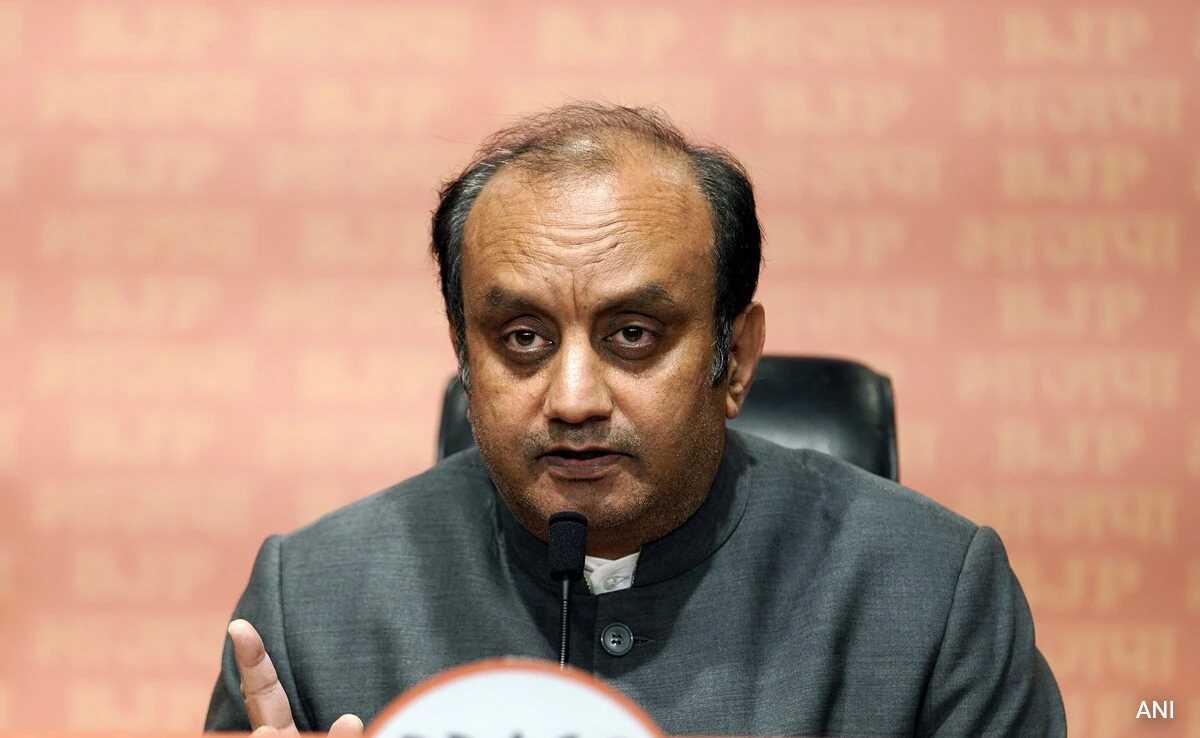 सुधांशु त्रिवेदी ने राज्यसभा में उठाया छोटी बच्चियों से विदेशियों के टेक्निकल मैरिज का मुद्दा सुधांशु त्रिवेदी ने राज्यसभा में उठाया छोटी बच्चियों से विदेशियों के टेक्निकल मैरिज का मुद्दा